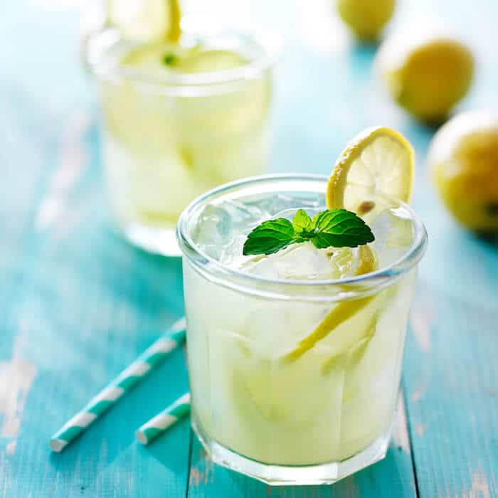 drink lemon water to dine out smarter