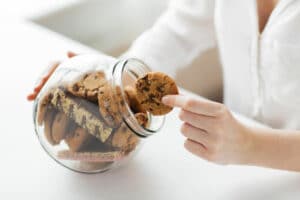 grabbing cookie on low vibration diet